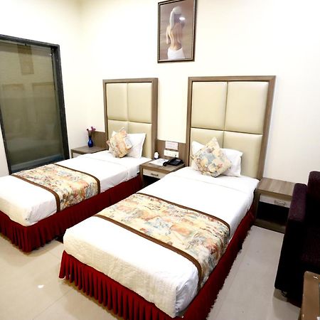 Hotel Blue Pearl Bhopal Eksteriør billede