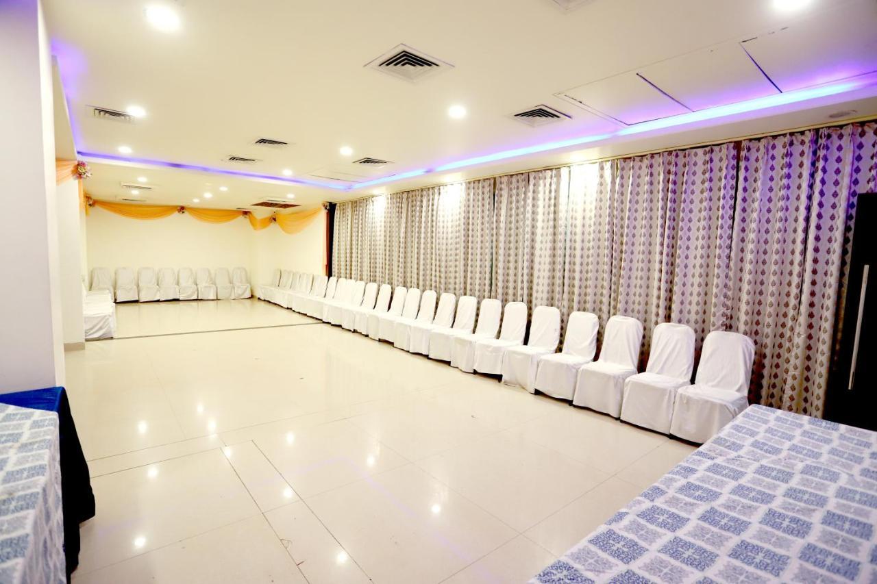 Hotel Blue Pearl Bhopal Eksteriør billede