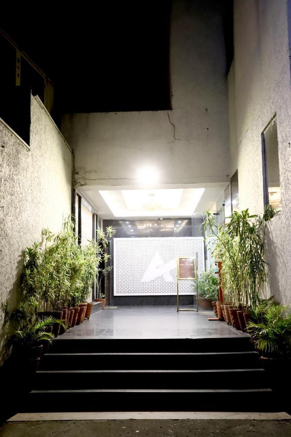 Hotel Blue Pearl Bhopal Eksteriør billede