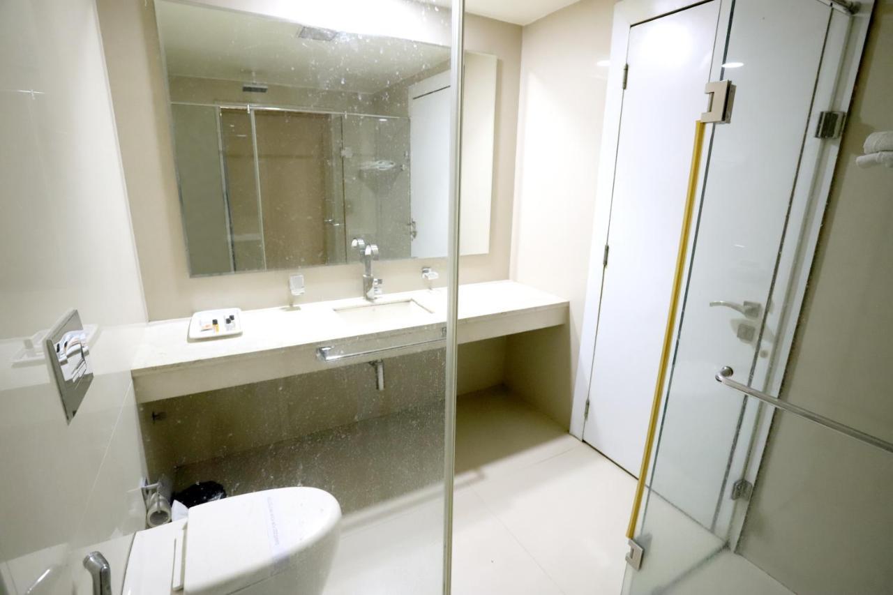 Hotel Blue Pearl Bhopal Eksteriør billede