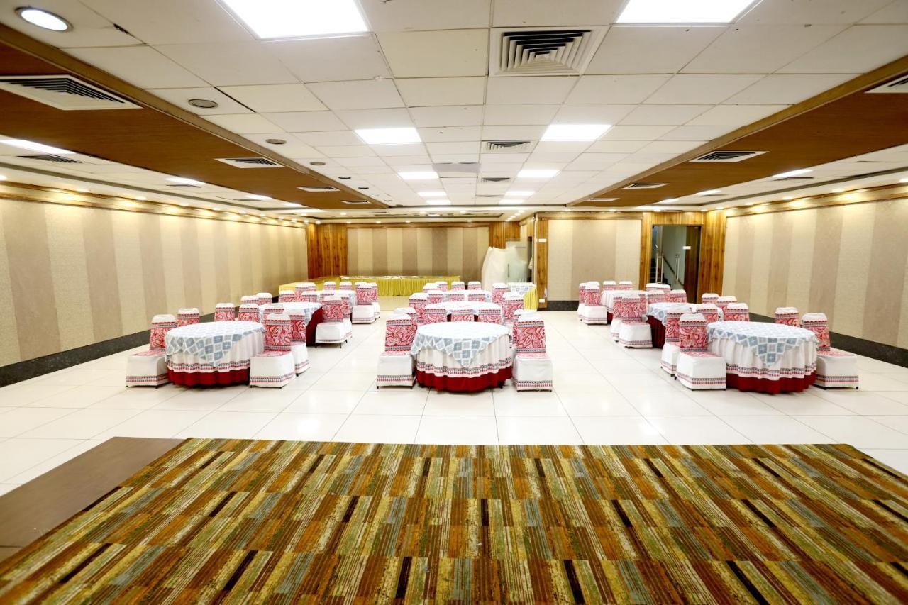 Hotel Blue Pearl Bhopal Eksteriør billede