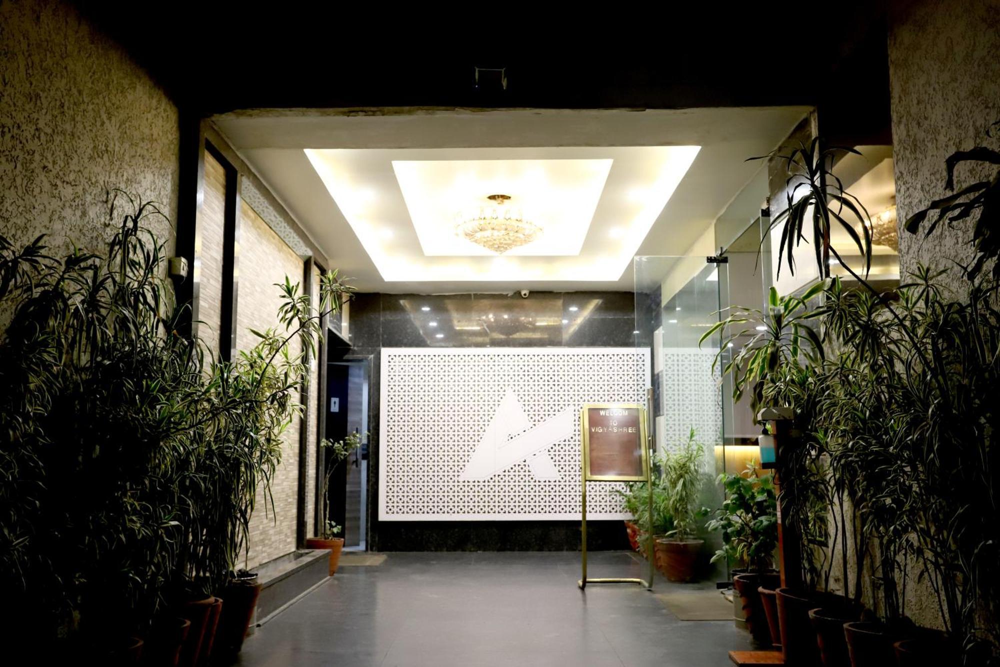 Hotel Blue Pearl Bhopal Eksteriør billede